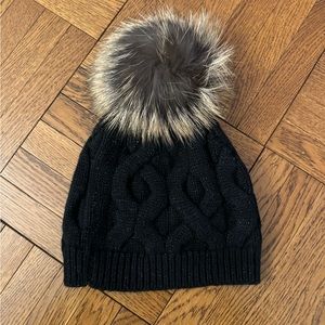 Lafayette 148 NEW YORK black beanie with fur
